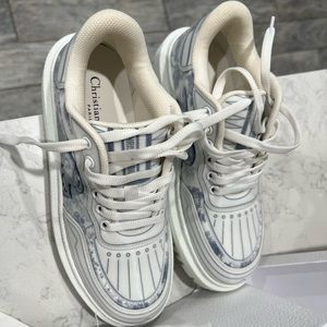 Dior Toile de jouy sneakers💙